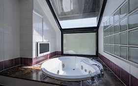 ウォーターホテル Mw（レジャーホテル）